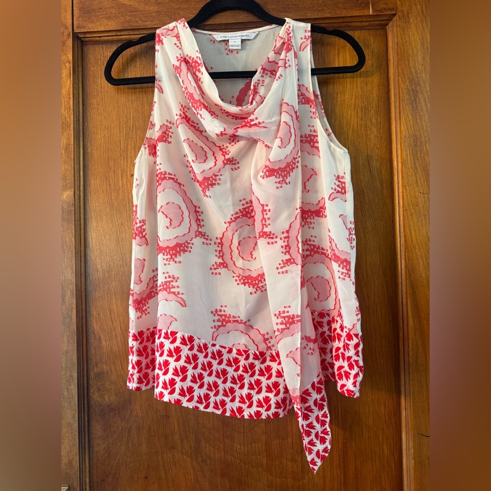 Diane Von Furstenberg Cowl Neck Sleeveless Blouse- Size 2